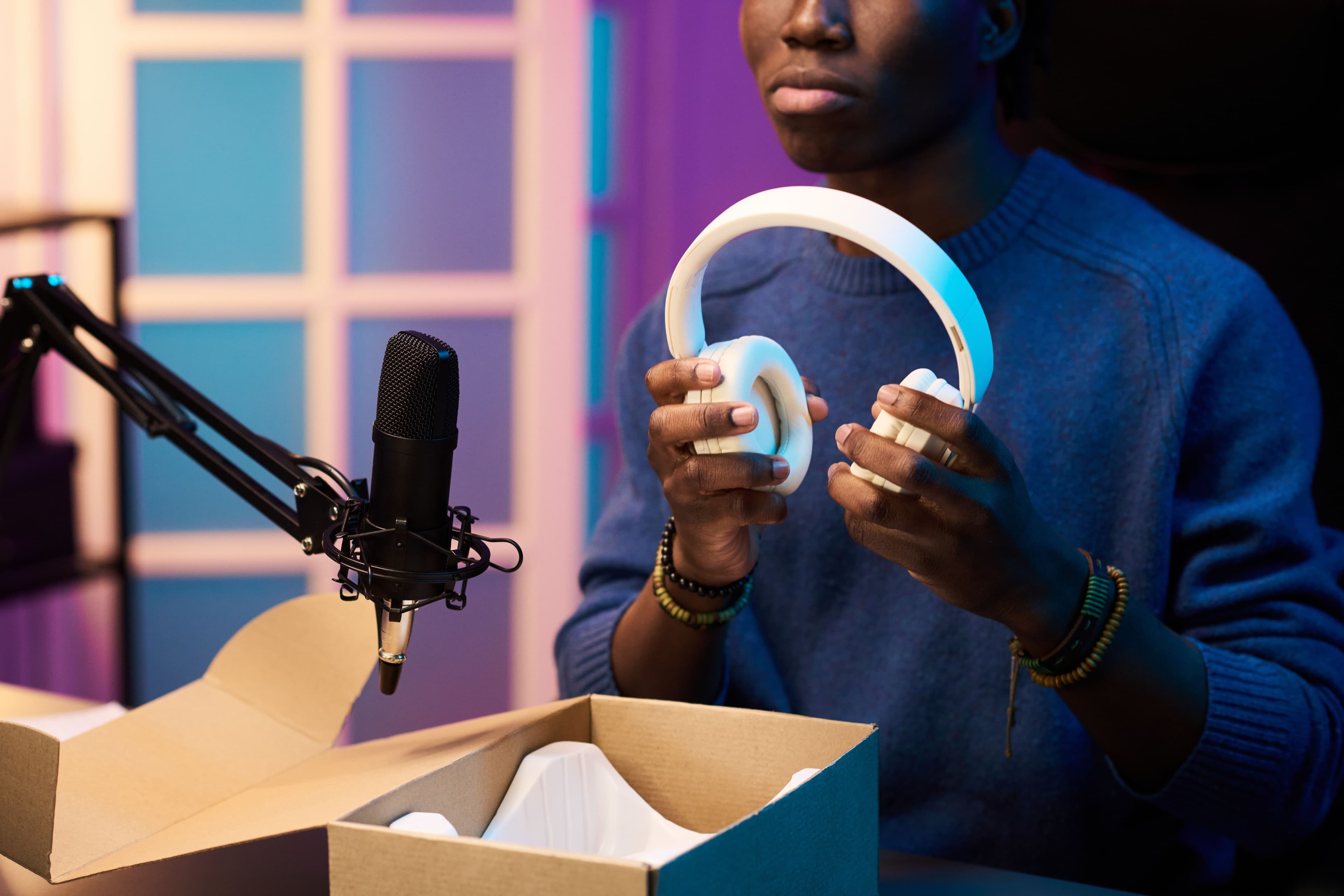 Cover image for Top 7 Headphones For Singers & Rappers In 2025